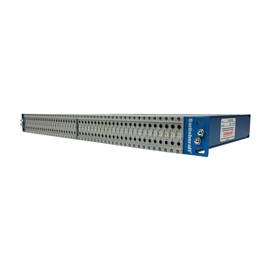 Switchcraft StudioPatch 9625: blue rackmount patchbay, 96 points, labeled rows, DB25 compatible—perfect for pro studios.